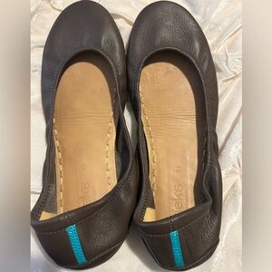 Chocolate brown size 11 leather Turks flats